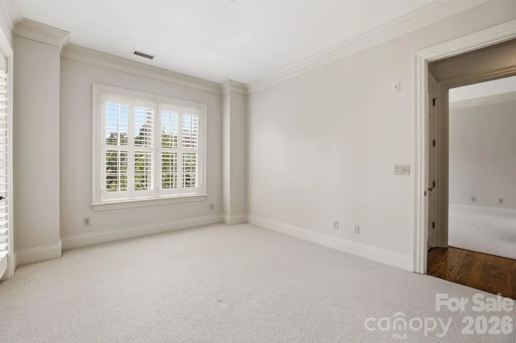 168 Cherokee Road Charlotte NC 28207