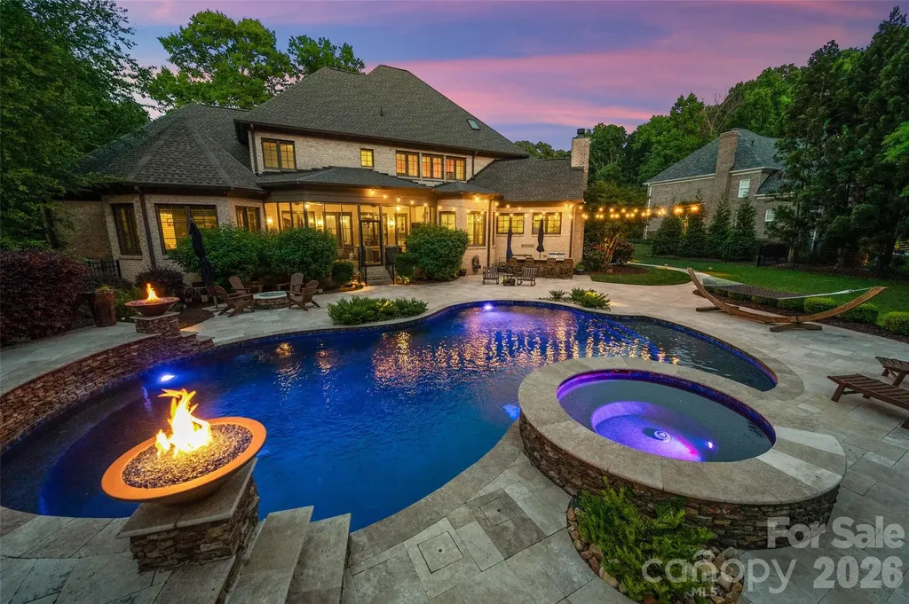 8905 Whirlaway Lane Waxhaw NC 28173