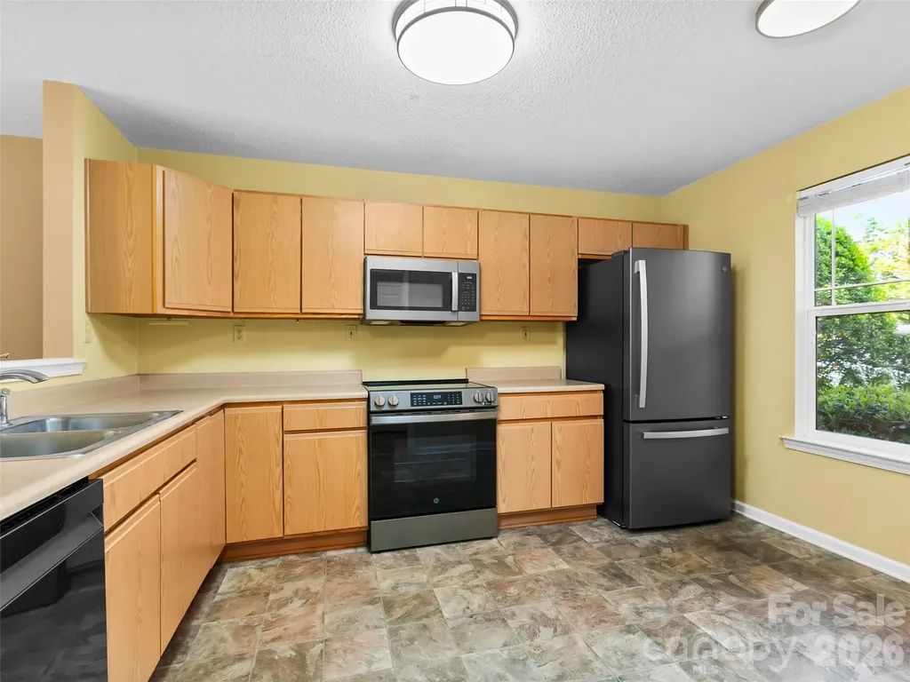 2303 Deermouse Way Hendersonville NC 28792