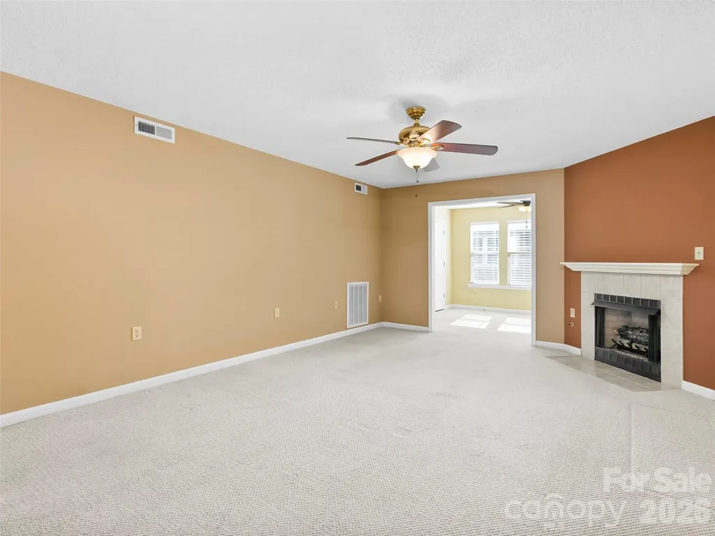 2303 Deermouse Way Hendersonville NC 28792