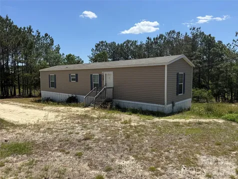 2640 Old Wire Road Wallace SC 29596