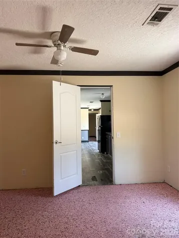 2640 Old Wire Road Wallace SC 29596