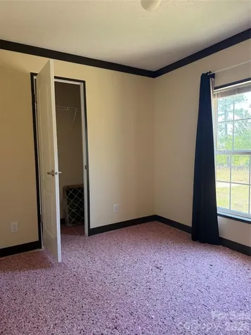 2640 Old Wire Road Wallace SC 29596