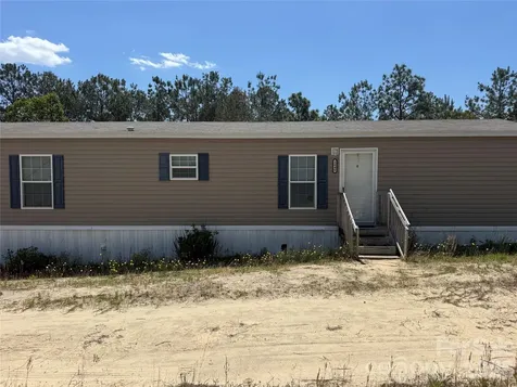 2640 Old Wire Road Wallace SC 29596