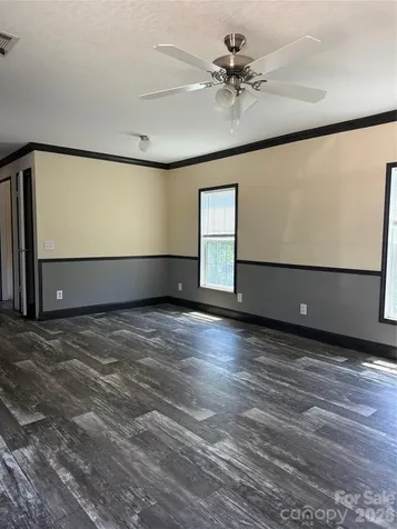2640 Old Wire Road Wallace SC 29596