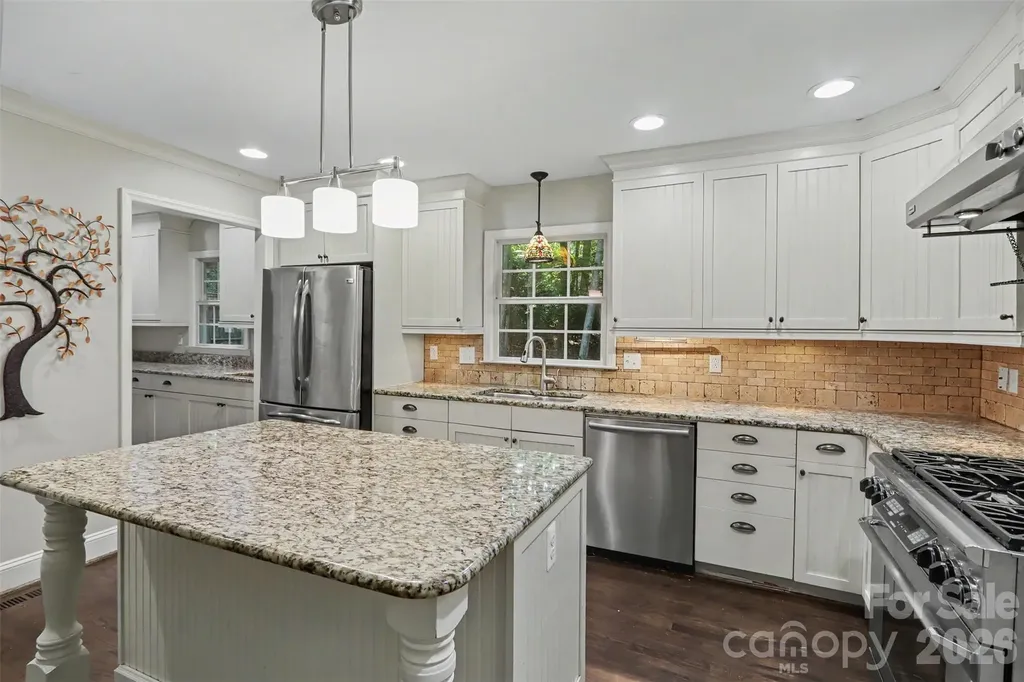 5812 Camelot Drive Charlotte NC 28270
