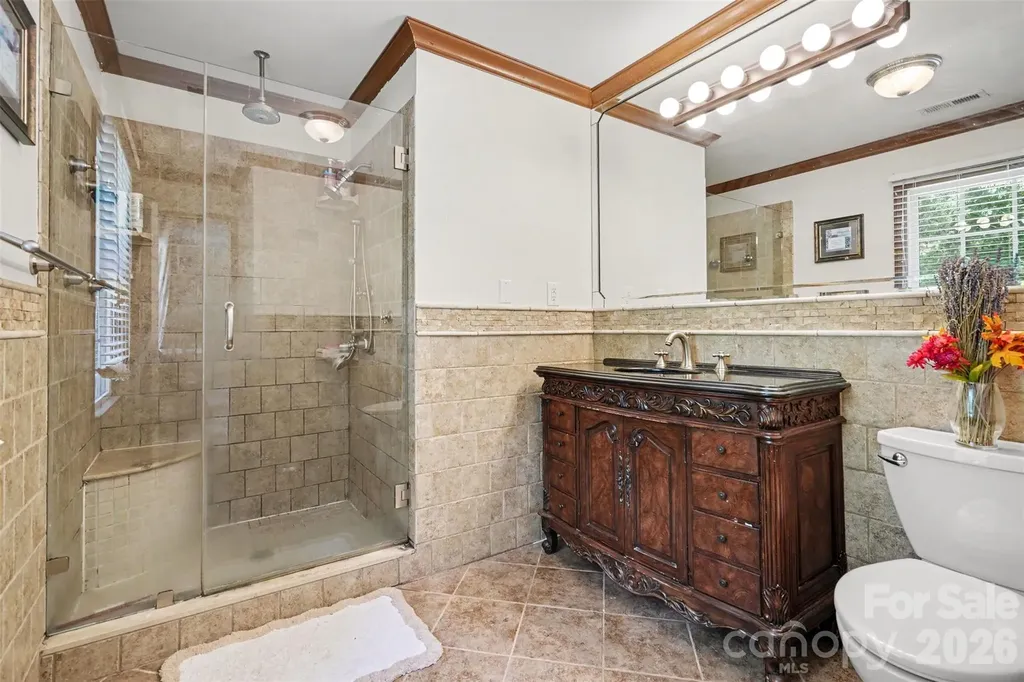 5812 Camelot Drive Charlotte NC 28270
