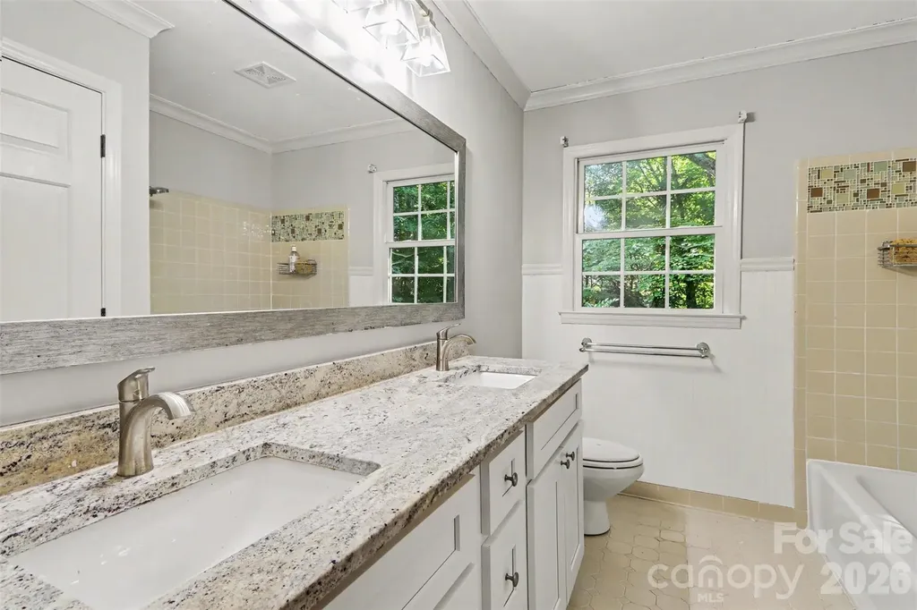 5812 Camelot Drive Charlotte NC 28270