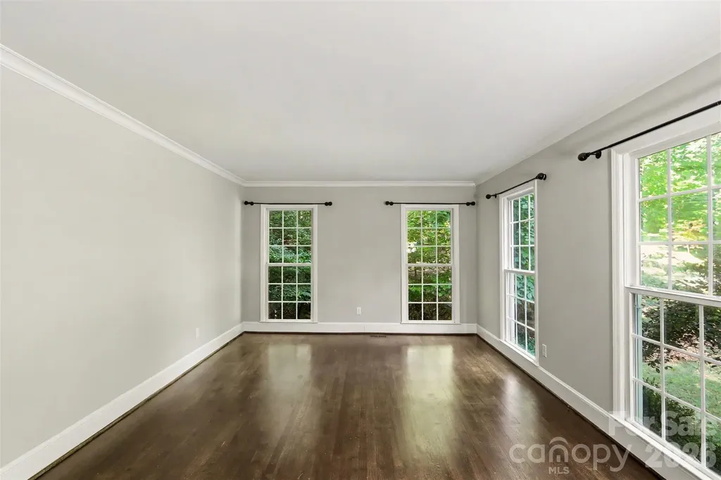 5812 Camelot Drive Charlotte NC 28270