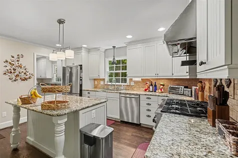 5812 Camelot Drive Charlotte NC 28270