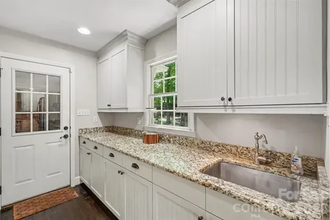 5812 Camelot Drive Charlotte NC 28270