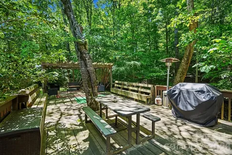 5812 Camelot Drive Charlotte NC 28270