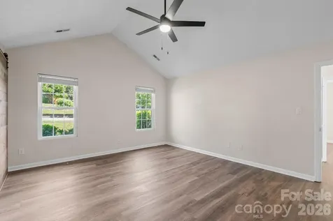 2 Gatehouse Court Asheville NC 28803