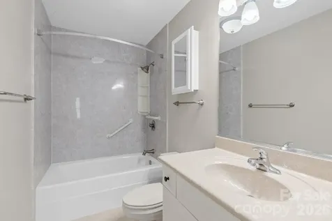2 Gatehouse Court Asheville NC 28803