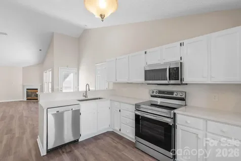 2 Gatehouse Court Asheville NC 28803