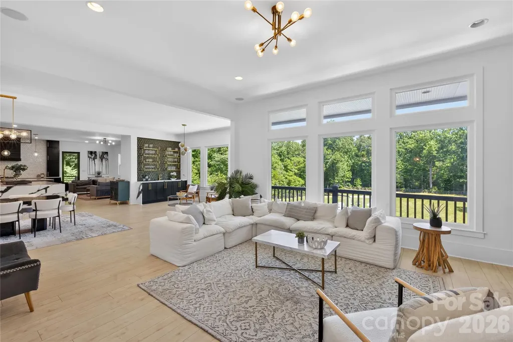 8512 Prince Valiant Drive Waxhaw NC 28173