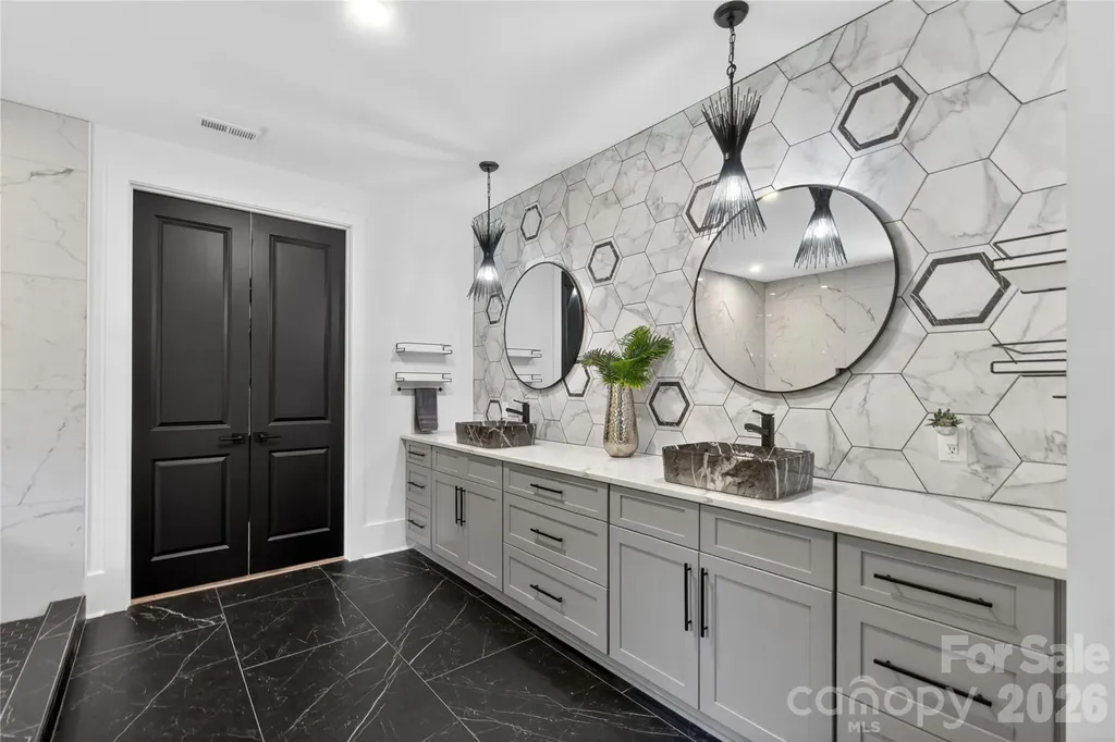 8512 Prince Valiant Drive Waxhaw NC 28173