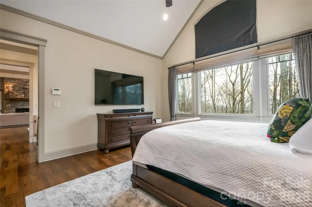 2 Cherokee Orchard Court Fairview NC 28730