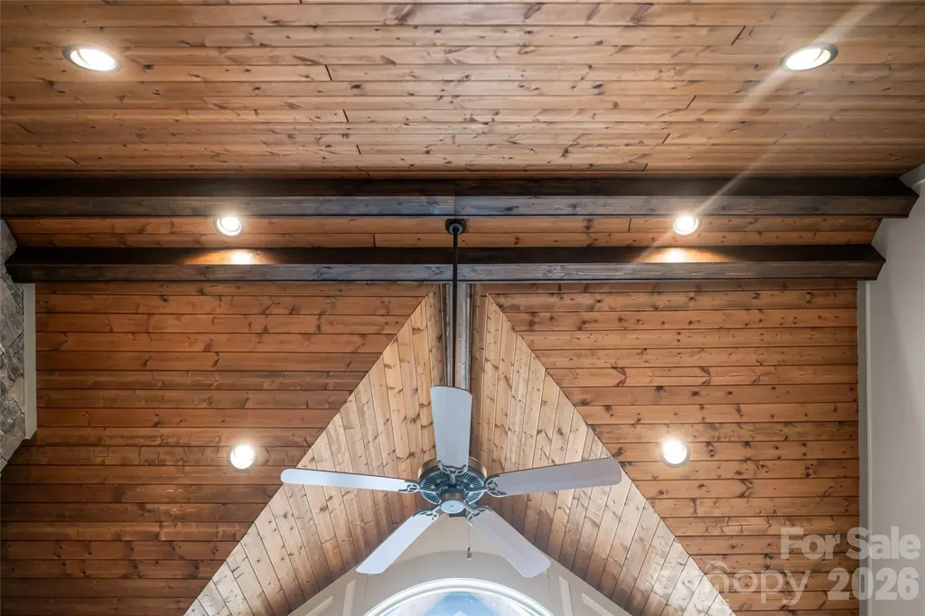 2 Cherokee Orchard Court Fairview NC 28730