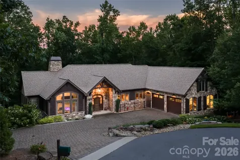 2 Cherokee Orchard Court Fairview NC 28730