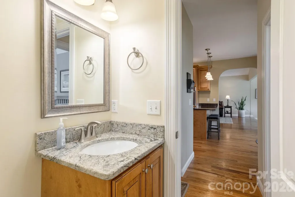 28 Tudor Crescent Court Hendersonville NC 28739