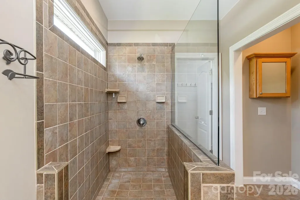 28 Tudor Crescent Court Hendersonville NC 28739