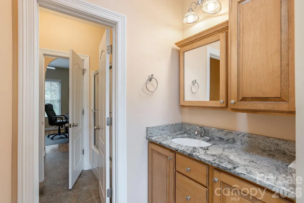 28 Tudor Crescent Court Hendersonville NC 28739