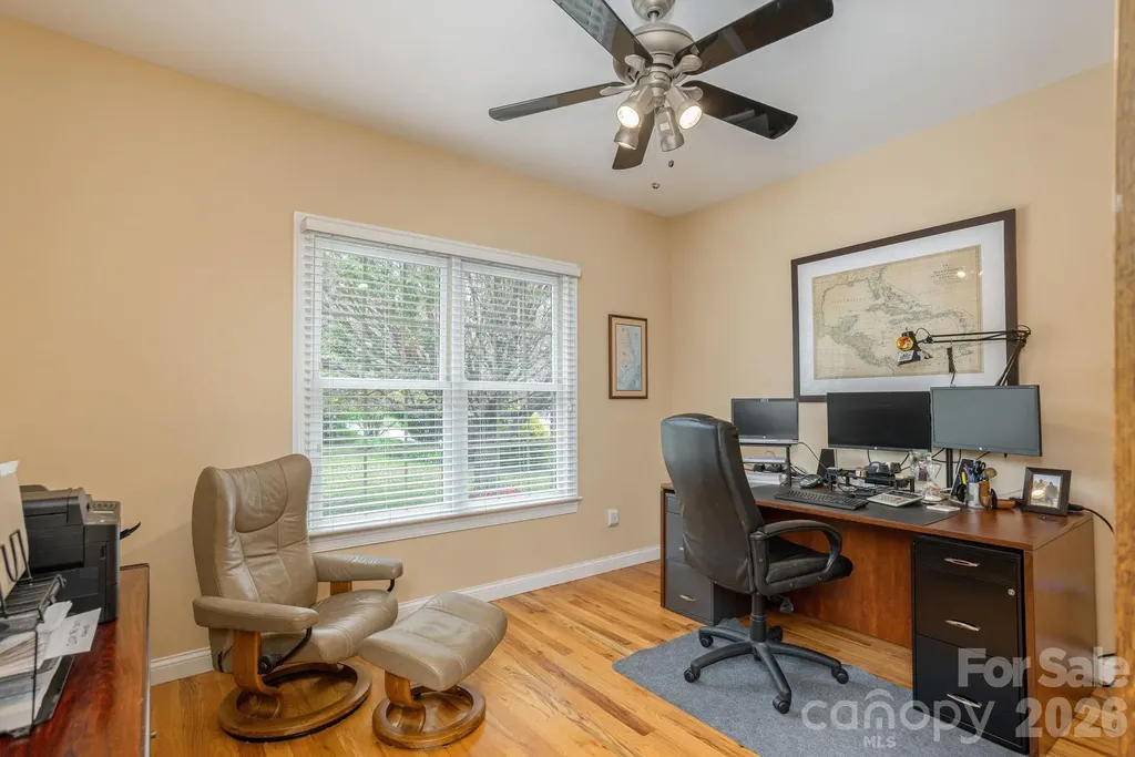 28 Tudor Crescent Court Hendersonville NC 28739