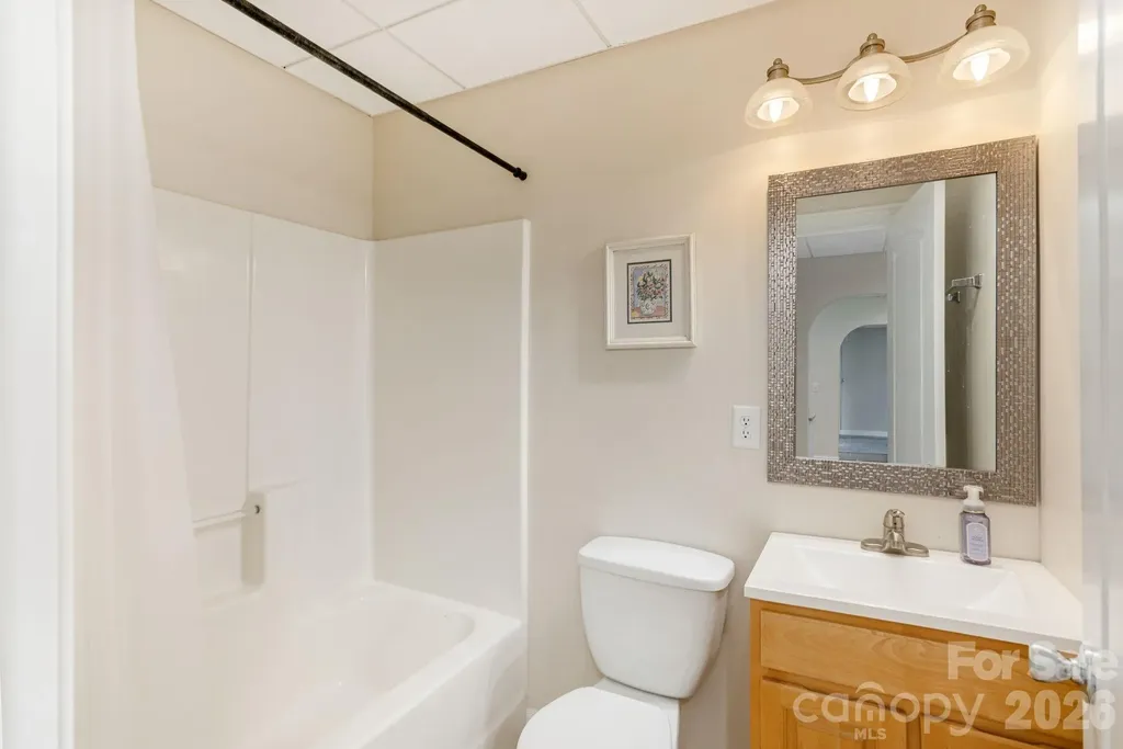 28 Tudor Crescent Court Hendersonville NC 28739