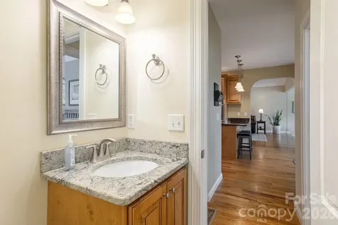 28 Tudor Crescent Court Hendersonville NC 28739