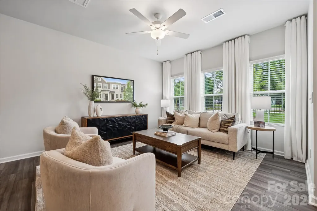 6558 Harlech Street Charlotte NC 28269