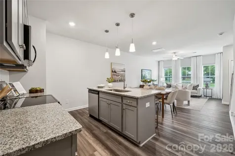 6558 Harlech Street Charlotte NC 28269
