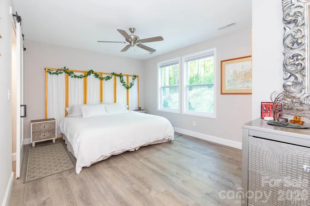 30 Edmond Woods Place Fairview NC 28730