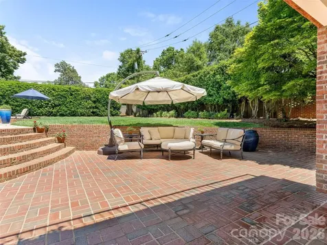 714 Edgehill Road N Charlotte NC 28207