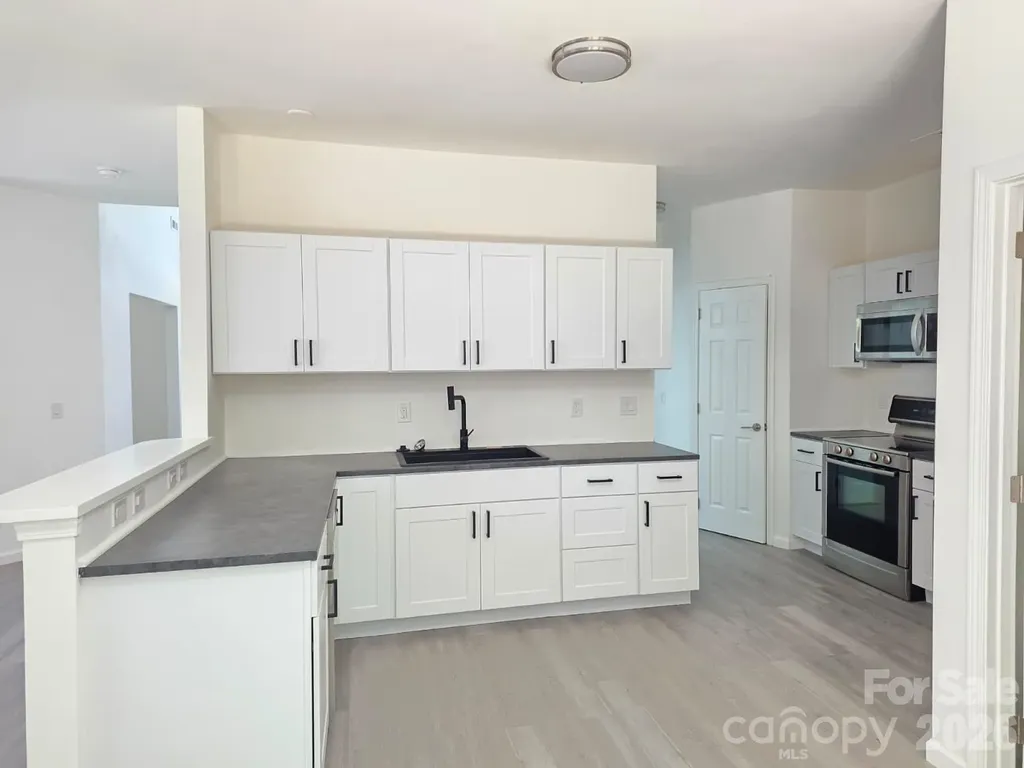 10317 Stoneykirk Lane Charlotte NC 28269