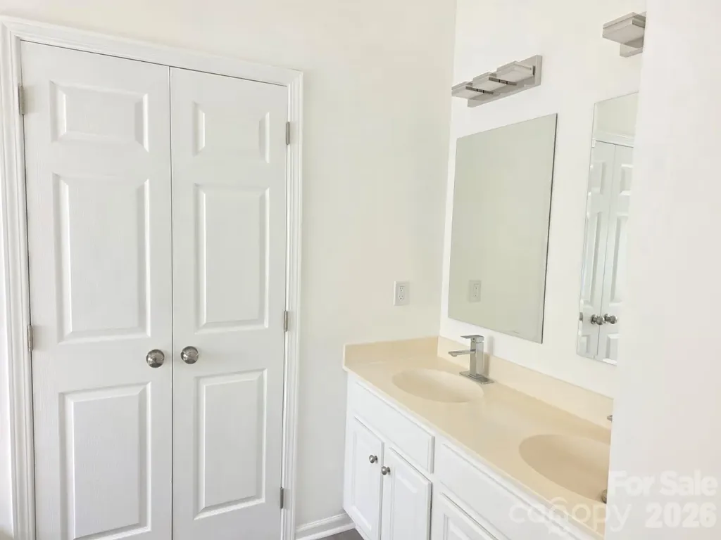 10317 Stoneykirk Lane Charlotte NC 28269