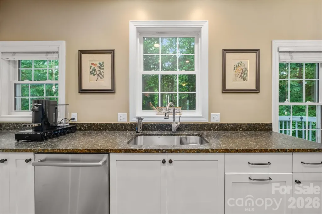 100 Welwyn Lane Asheville NC 28805