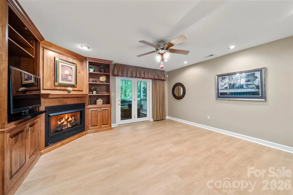 100 Welwyn Lane Asheville NC 28805