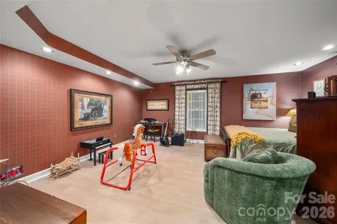 100 Welwyn Lane Asheville NC 28805