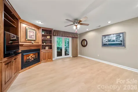 100 Welwyn Lane Asheville NC 28805