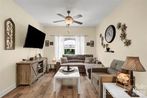 117 Sherman Oaks Lane Mooresville NC 28115