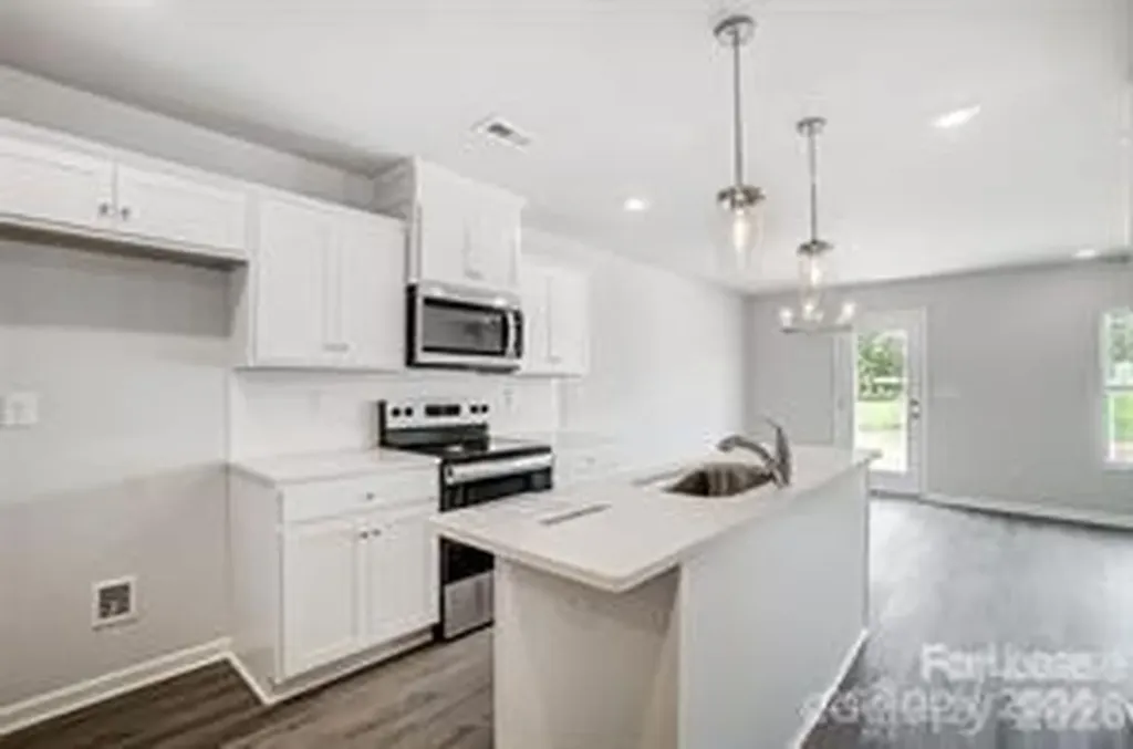807 Jost Street Statesville NC 28677