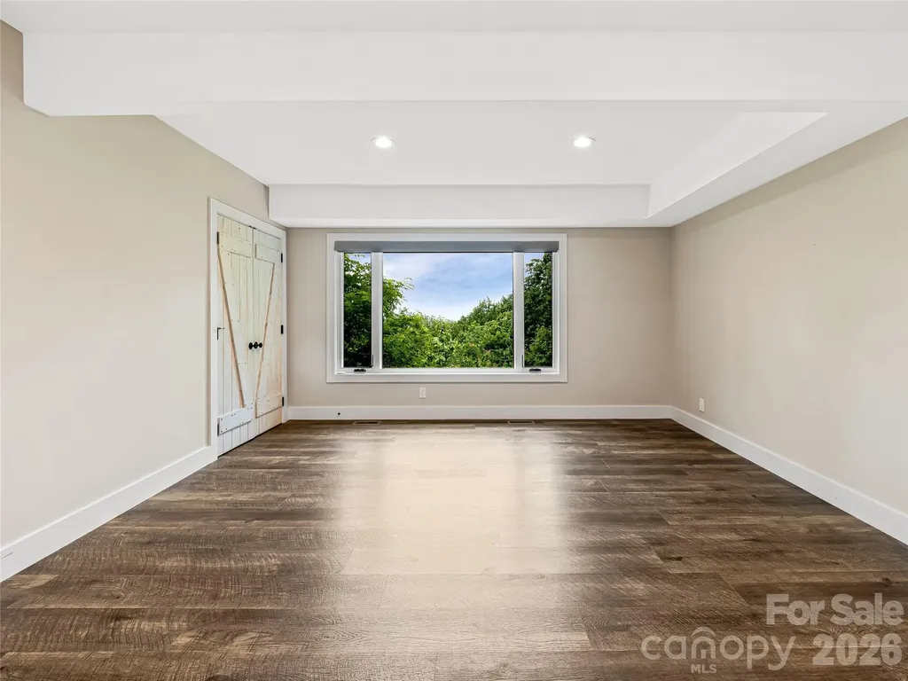 251 Toxaway Court Lake Toxaway NC 28747