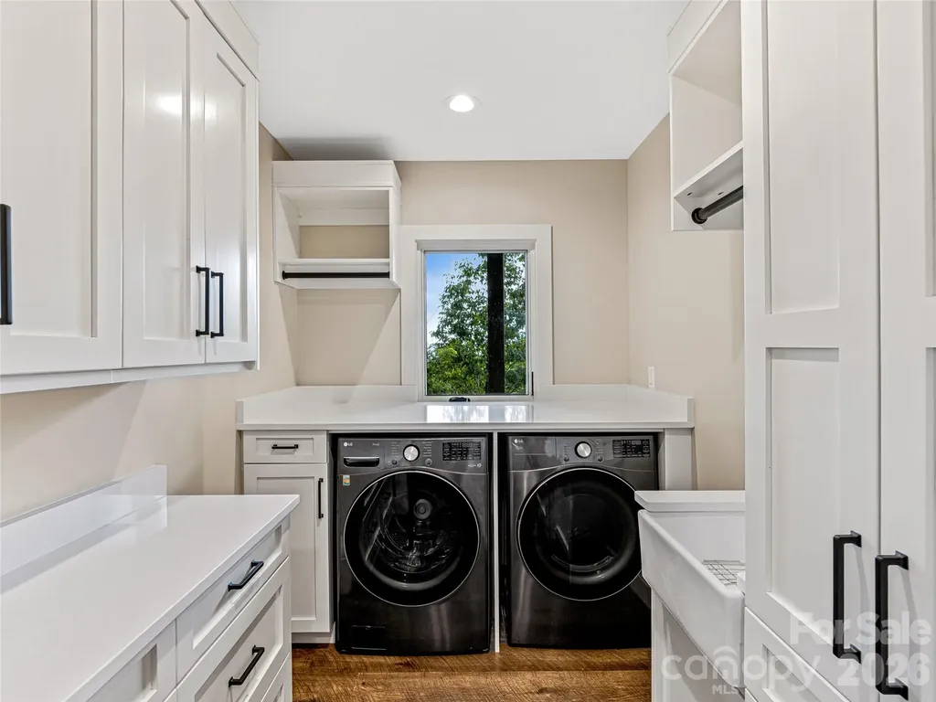 251 Toxaway Court Lake Toxaway NC 28747