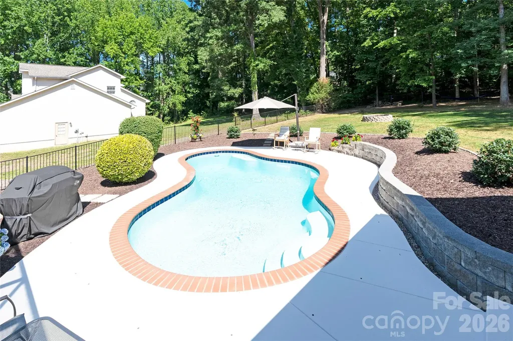 724 Big Indian Loop Mooresville NC 28117
