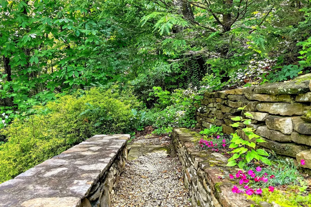 238 Texas Spur Road Montreat NC 28757