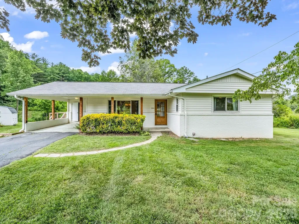204 Jeff Street Hendersonville NC 28739
