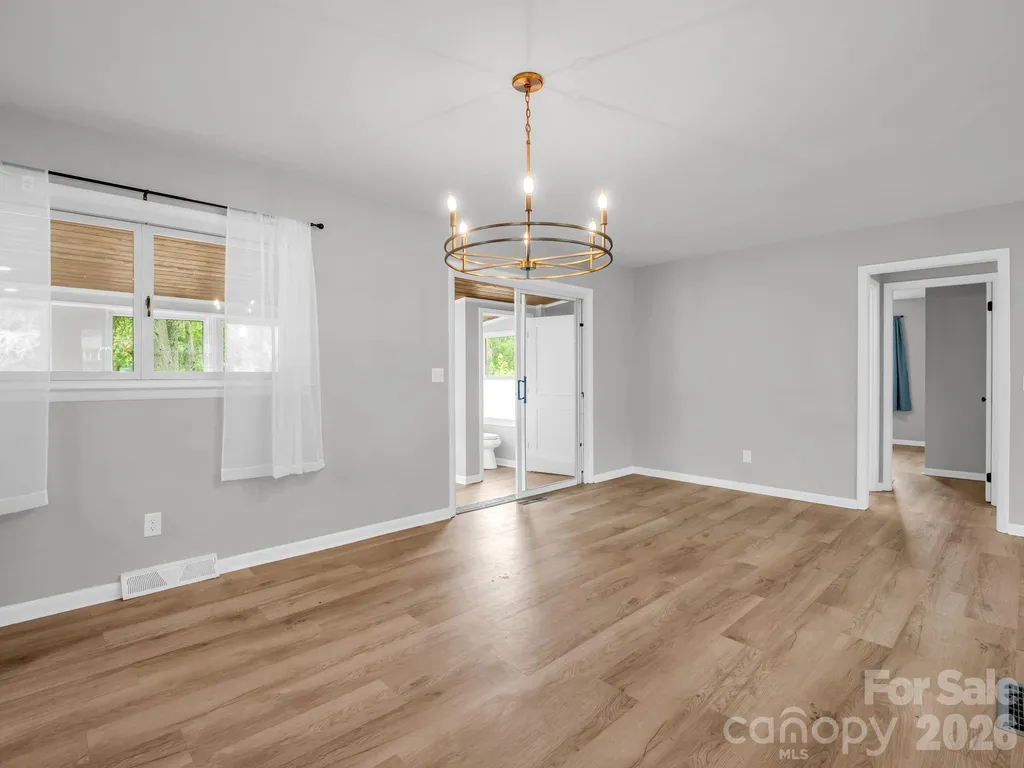 204 Jeff Street Hendersonville NC 28739