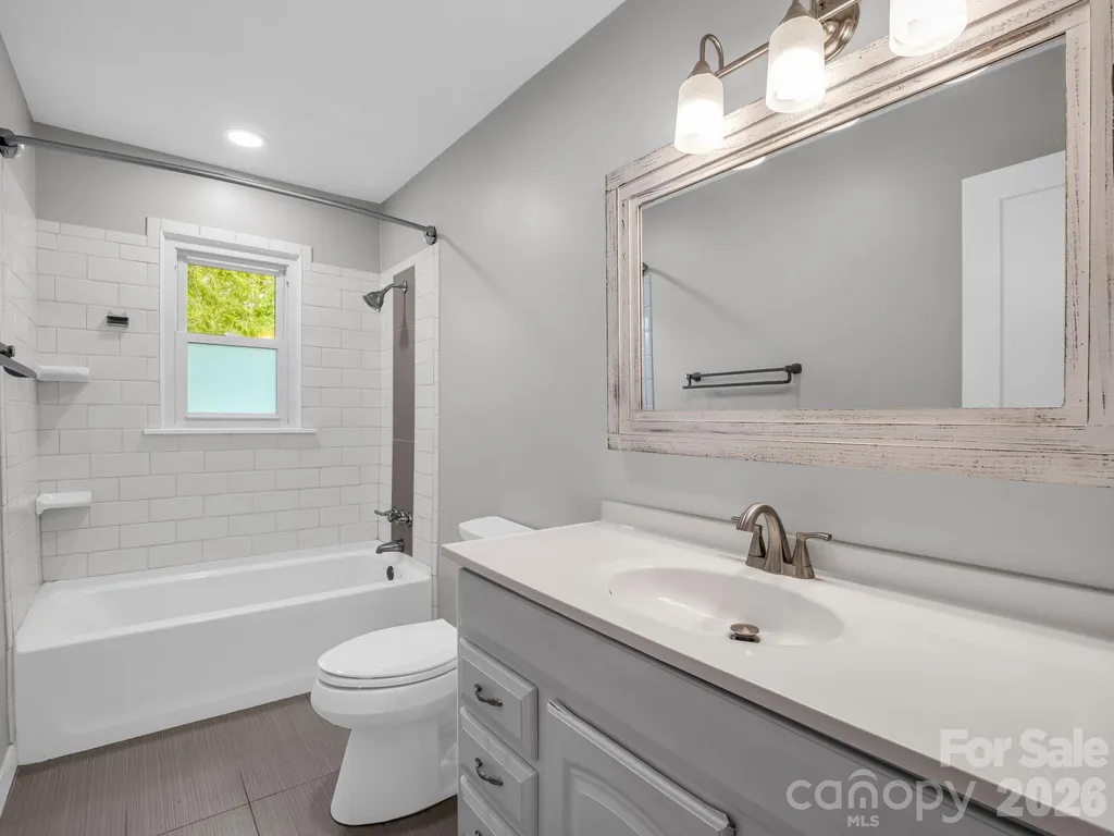 204 Jeff Street Hendersonville NC 28739