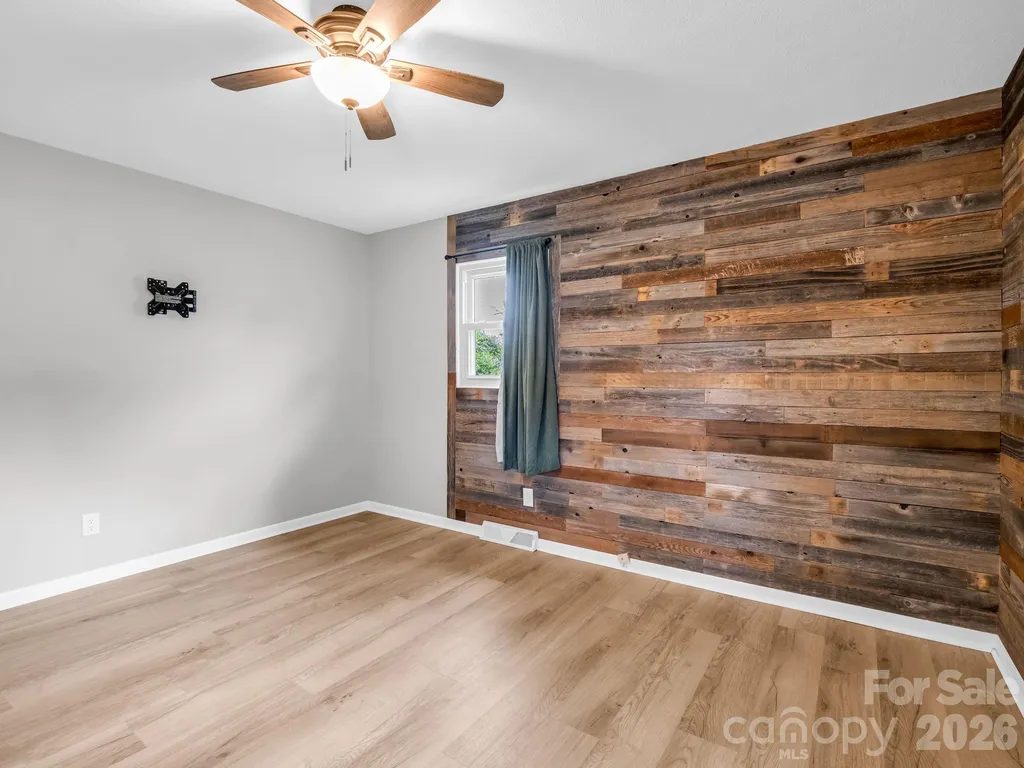 204 Jeff Street Hendersonville NC 28739
